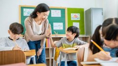 特朗普威胁通过控制霍尔木兹海峡打击伊朗经济